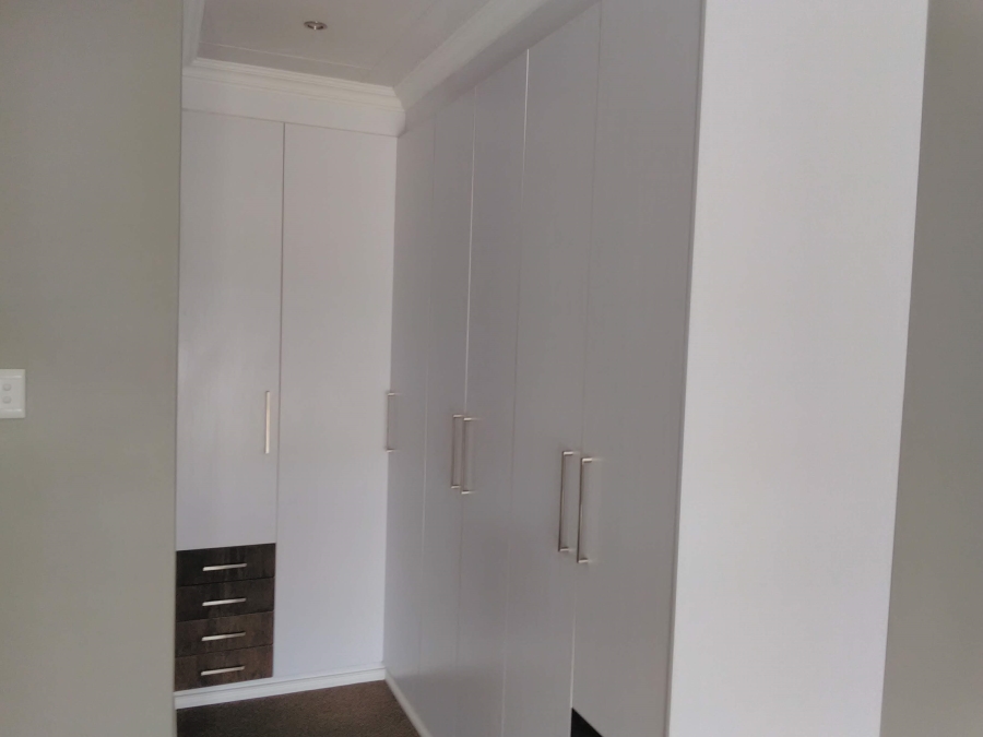 To Let 3 Bedroom Property for Rent in Somerton Estate Free State